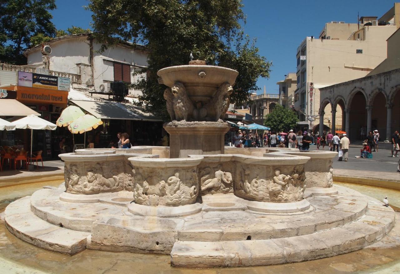 A1 Central Apartment Heraklion  Bagian luar foto